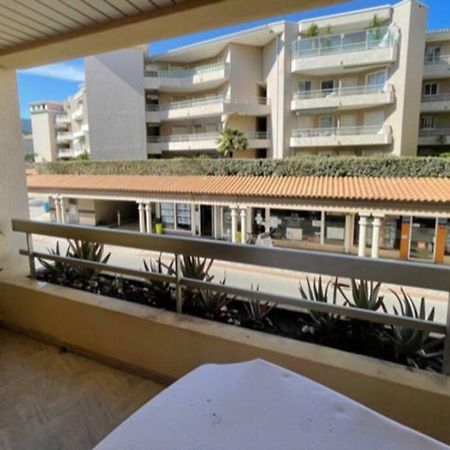 Confortable Appartement A Cavalaire-Sur-Mer Exteriér fotografie