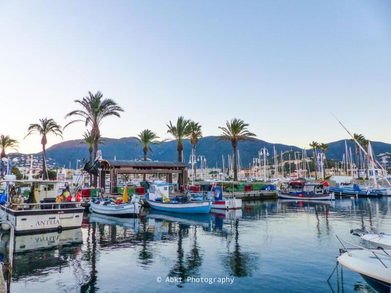 Confortable Appartement A Cavalaire-Sur-Mer Exteriér fotografie